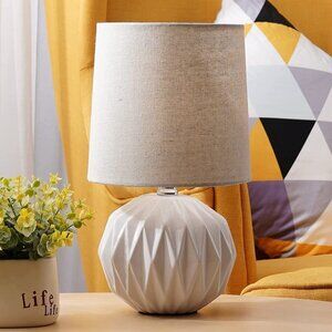 GEOMETRIC WHITE CERAMIC TEXTURED DESK BEDSIDE LIVING ROOM TABLE LAMP  NWT